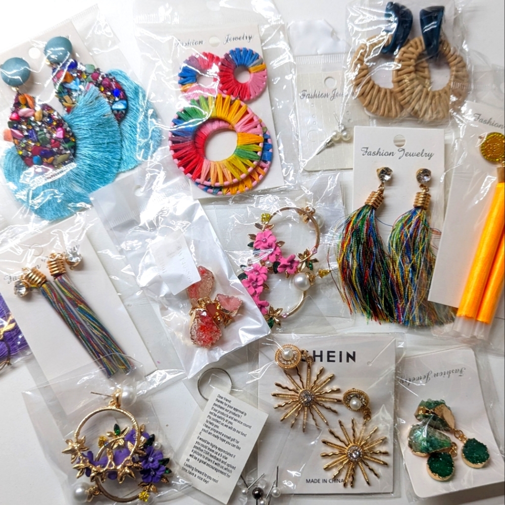 New Fashion earrings lot of 14